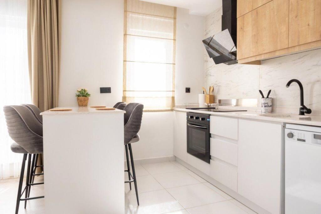 Daire Cozy Insta-worth 2br W King Bed Jamaa Antalya